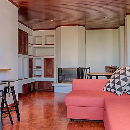 On Metro Garden Flat Апартаменти