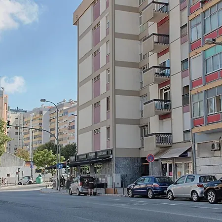 On Metro Garden Flat Лісабон